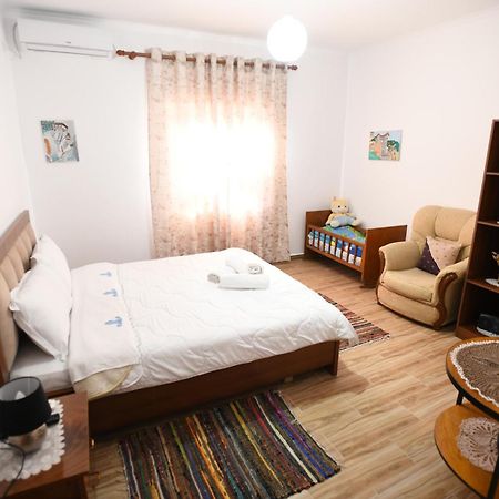 Guest House Luli Берат Екстер'єр фото