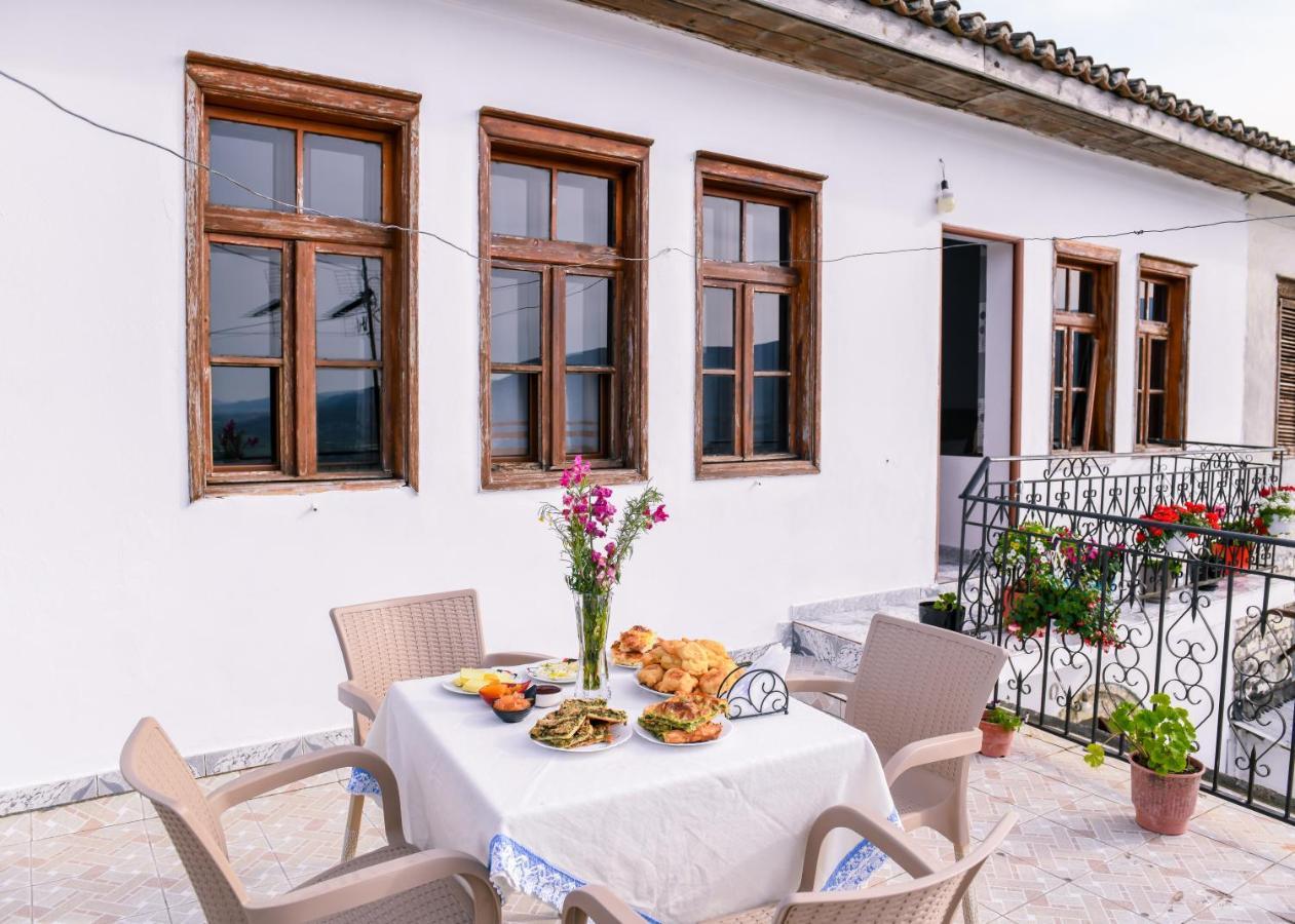 Guest House Luli Берат Екстер'єр фото
