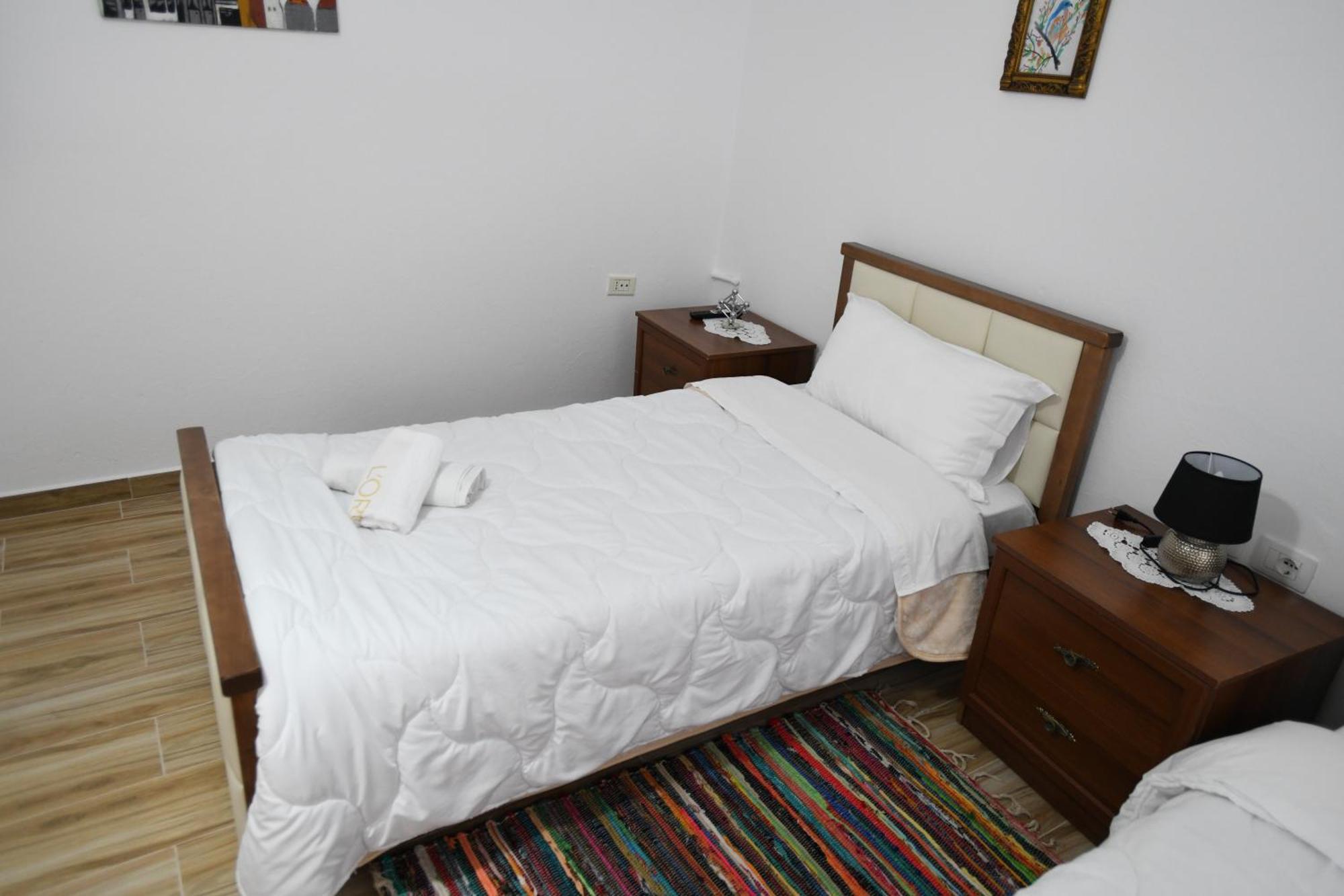 Guest House Luli Берат Екстер'єр фото