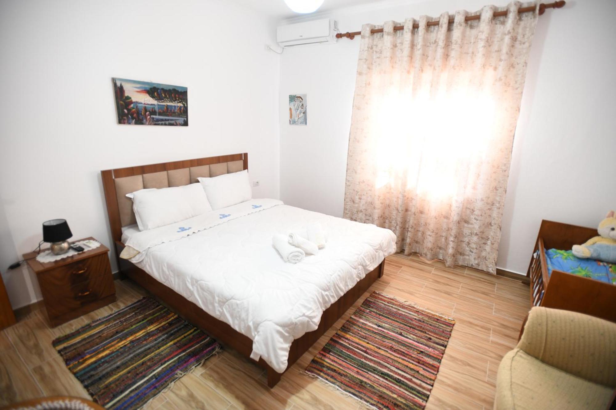 Guest House Luli Берат Екстер'єр фото