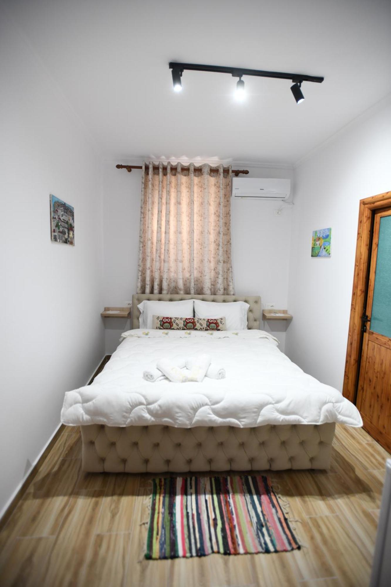 Guest House Luli Берат Екстер'єр фото