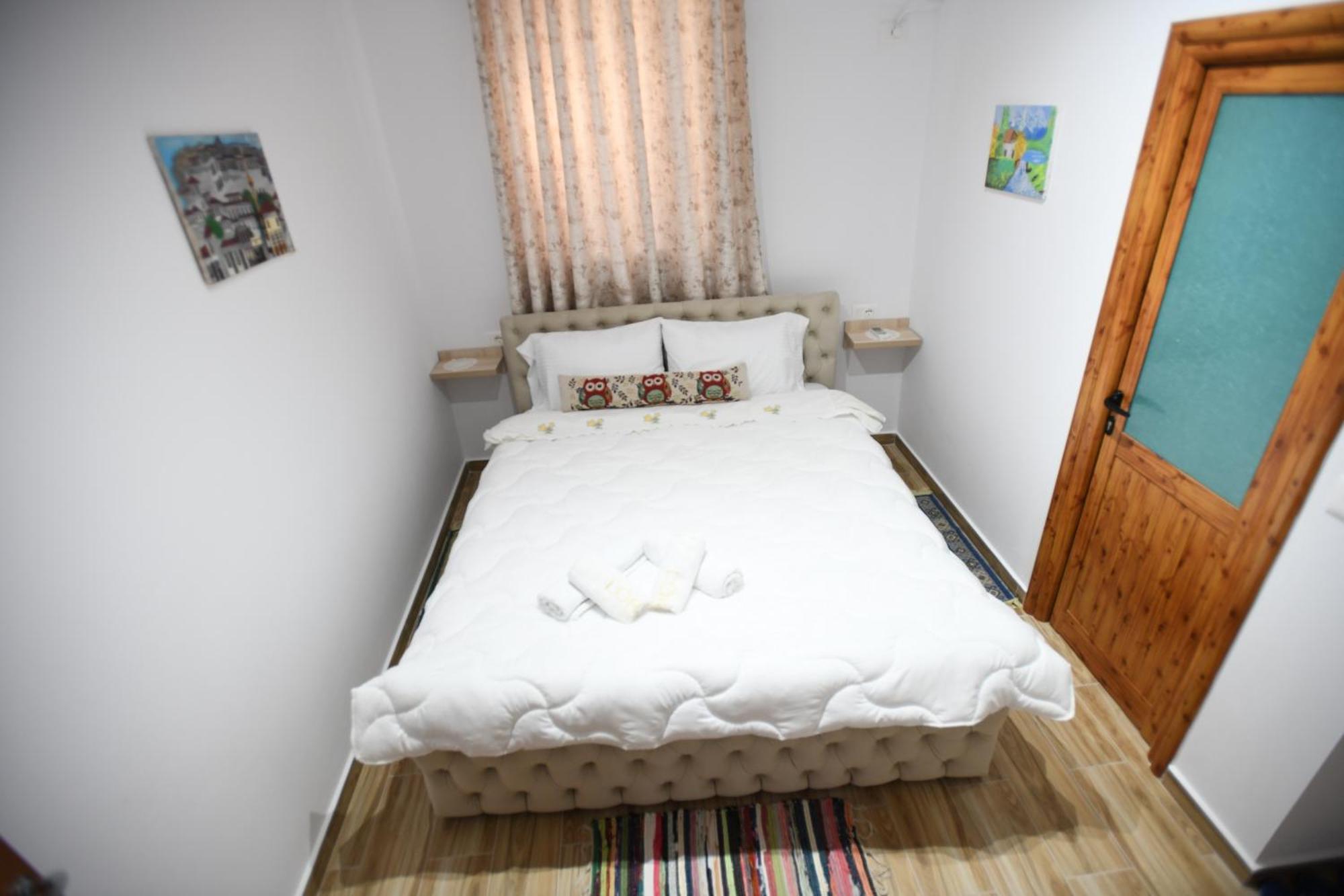 Guest House Luli Берат Екстер'єр фото